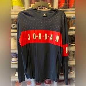 Men’s Air Jordan long sleeve T shirt. Worn once. Size XL